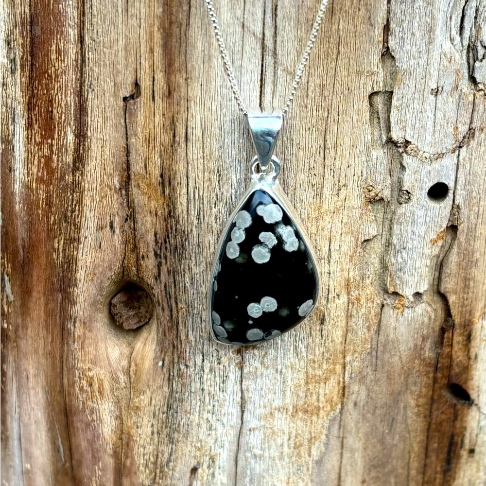 Galaxy Obsidian Necklace - Picture 11 of 15